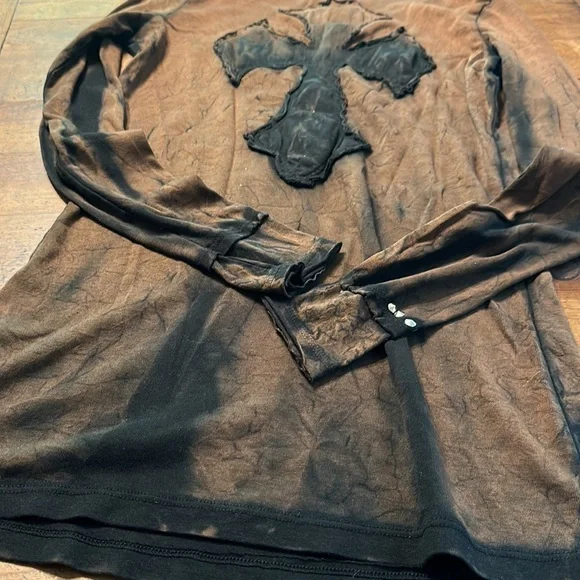 @Londonerus OOAK distressed long sleeve - Picture 11 of 16